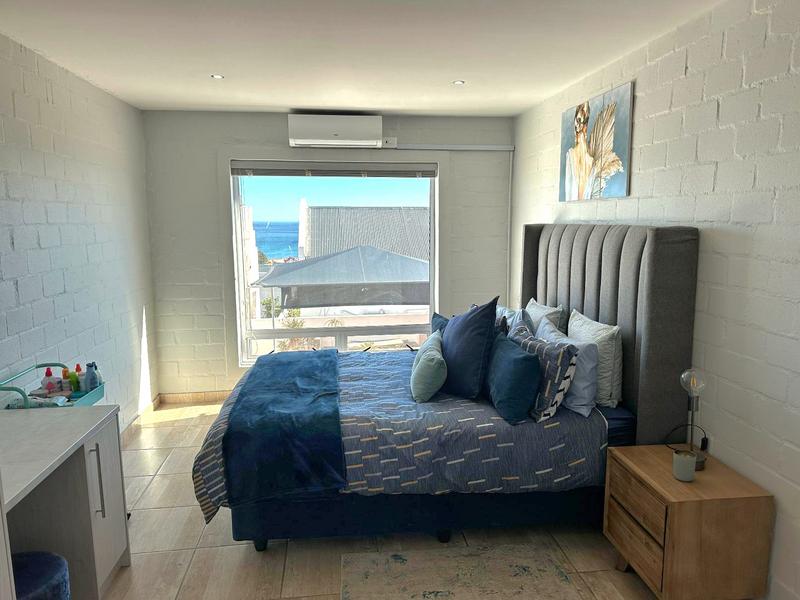 4 Bedroom Property for Sale in Da Gama Bay Western Cape